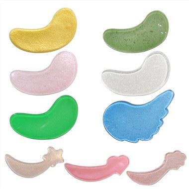 24 Karat Gold unter der Augenmaske